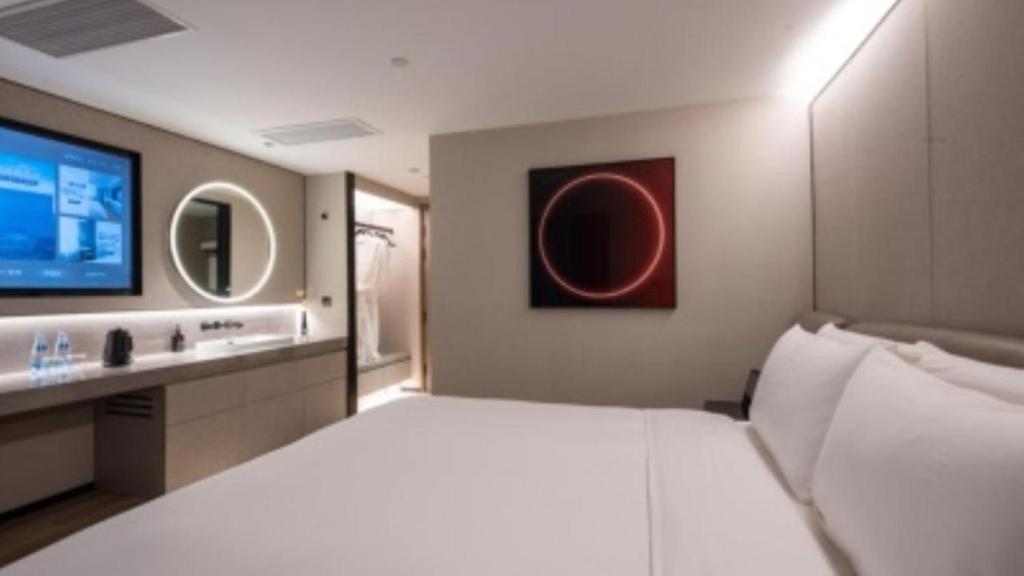 Hotel Orange Crystal Lujiazui Expo Center 4*